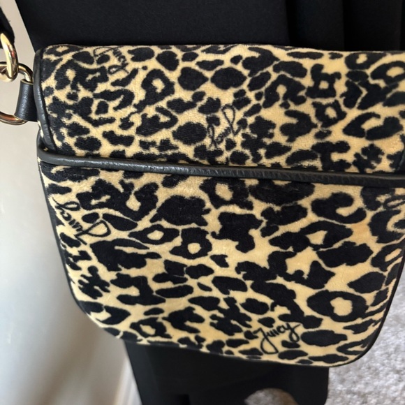 JUICY COUTURE, VINTAGE Leopard Print Crossbody Bag, EUC - Picture 3 of 7